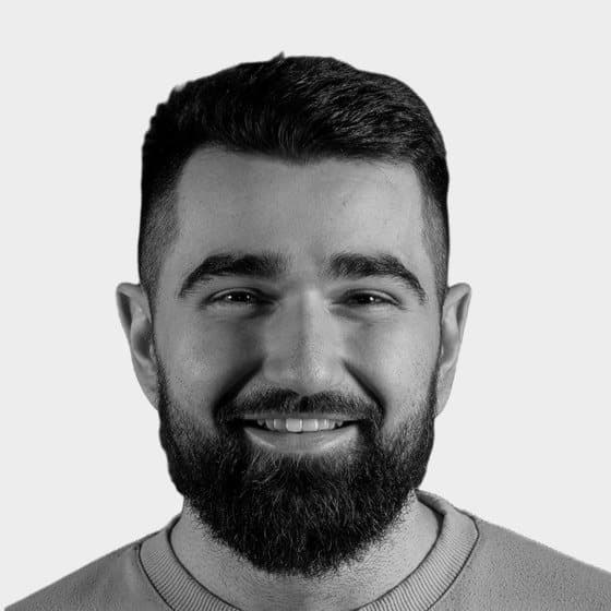 Porträtt av Arsham Mirghadiri